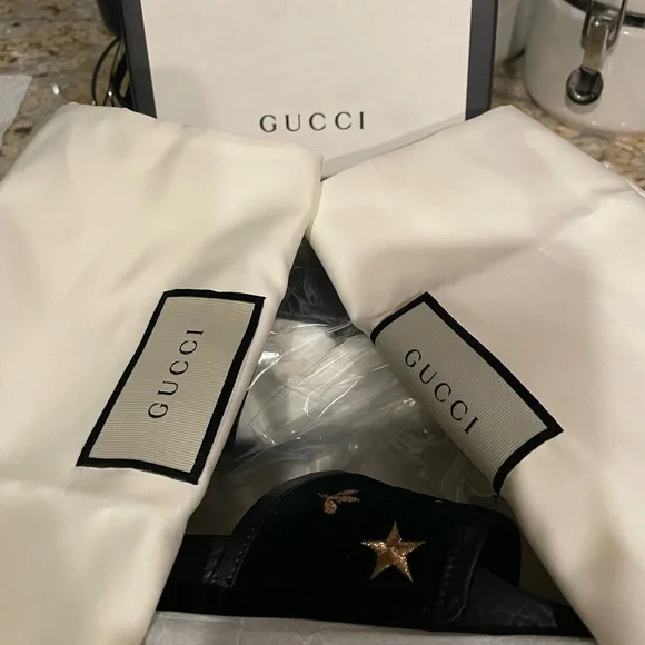 Authentic Gucci velvet slides with bee/star embroidered emblem - Picture 5 of 9